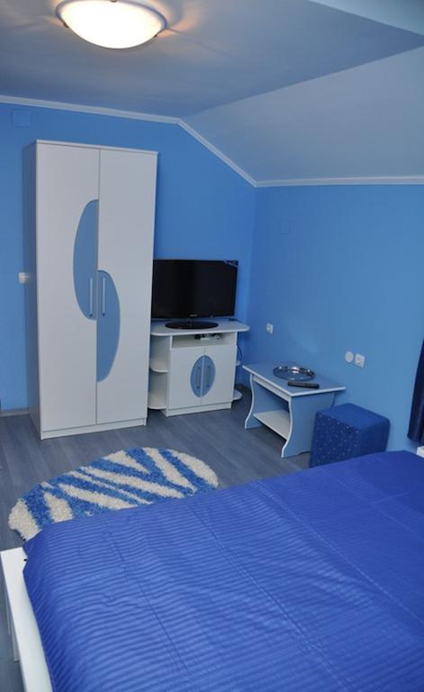 Pensiunea Brancoveneasca Campulung Zimmer foto